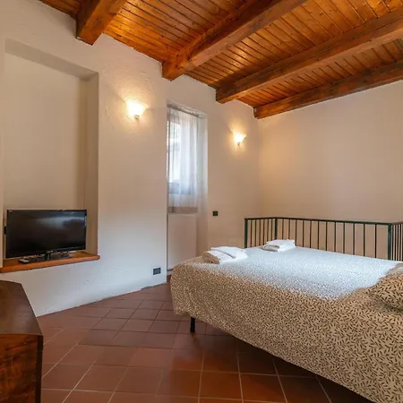 Spacious Near Orta, 8min *