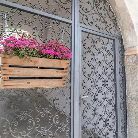 Spacious Near Orta, 8min Apartment