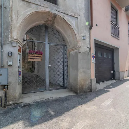 Spacious Near Orta, 8min Apartment Armeno